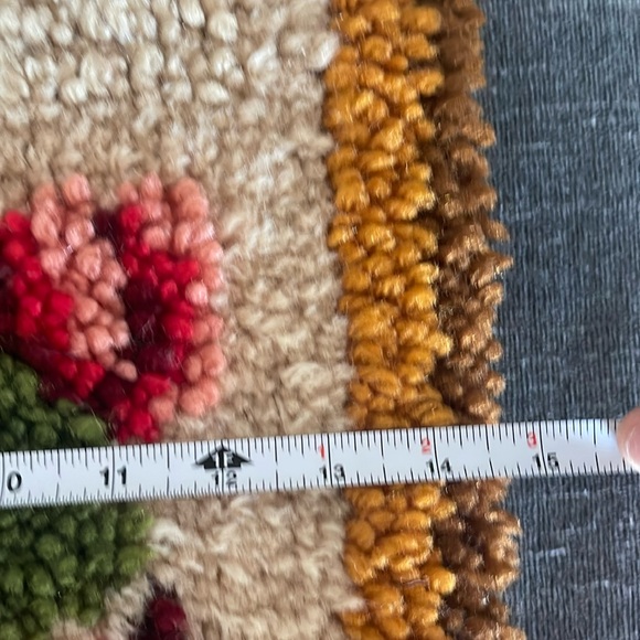 Vintage floral latch hook shag - Picture 5 of 6